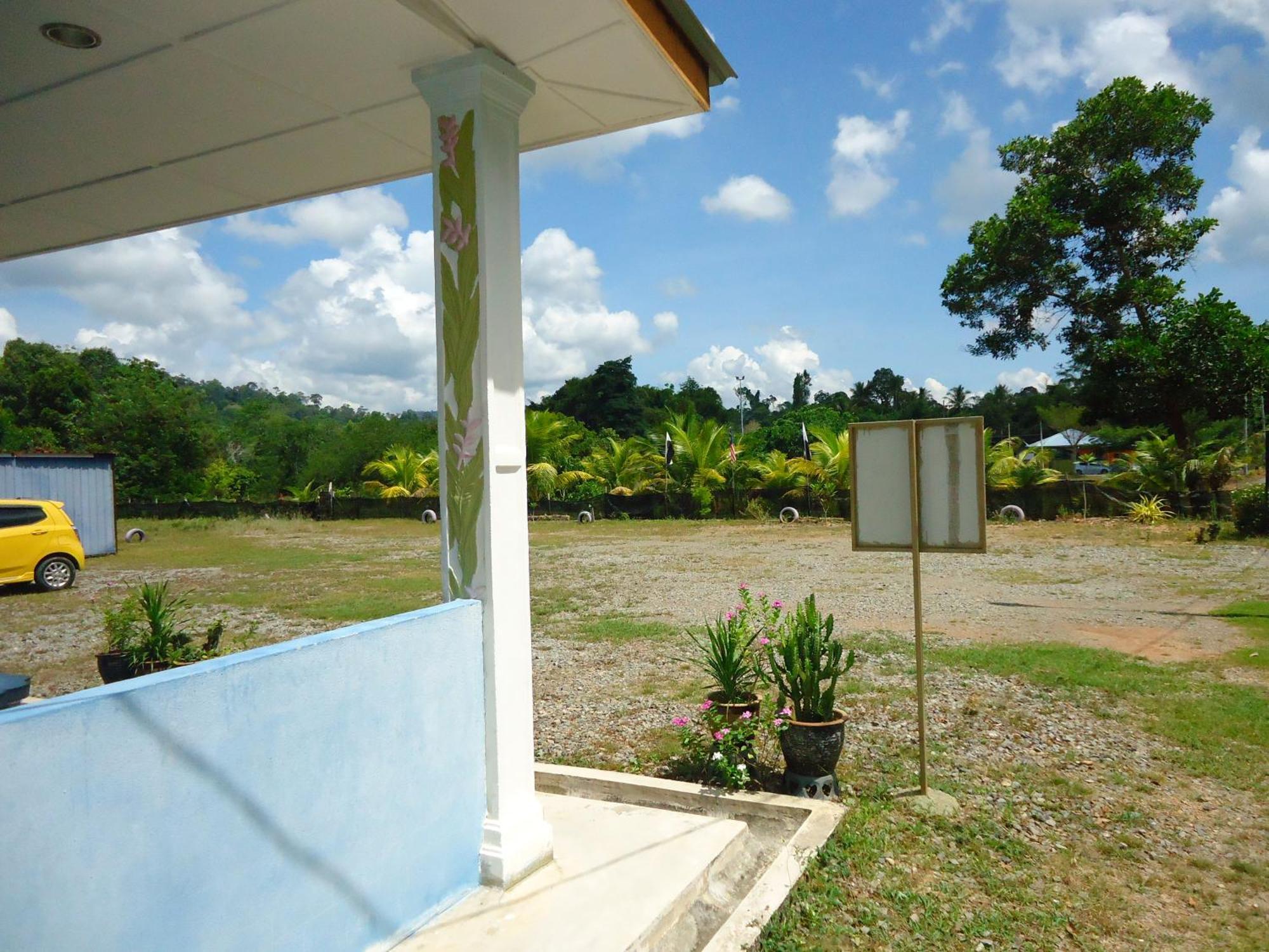 D'Pinggir Guest Room กัวลาทาฮัน ภายนอก รูปภาพ
